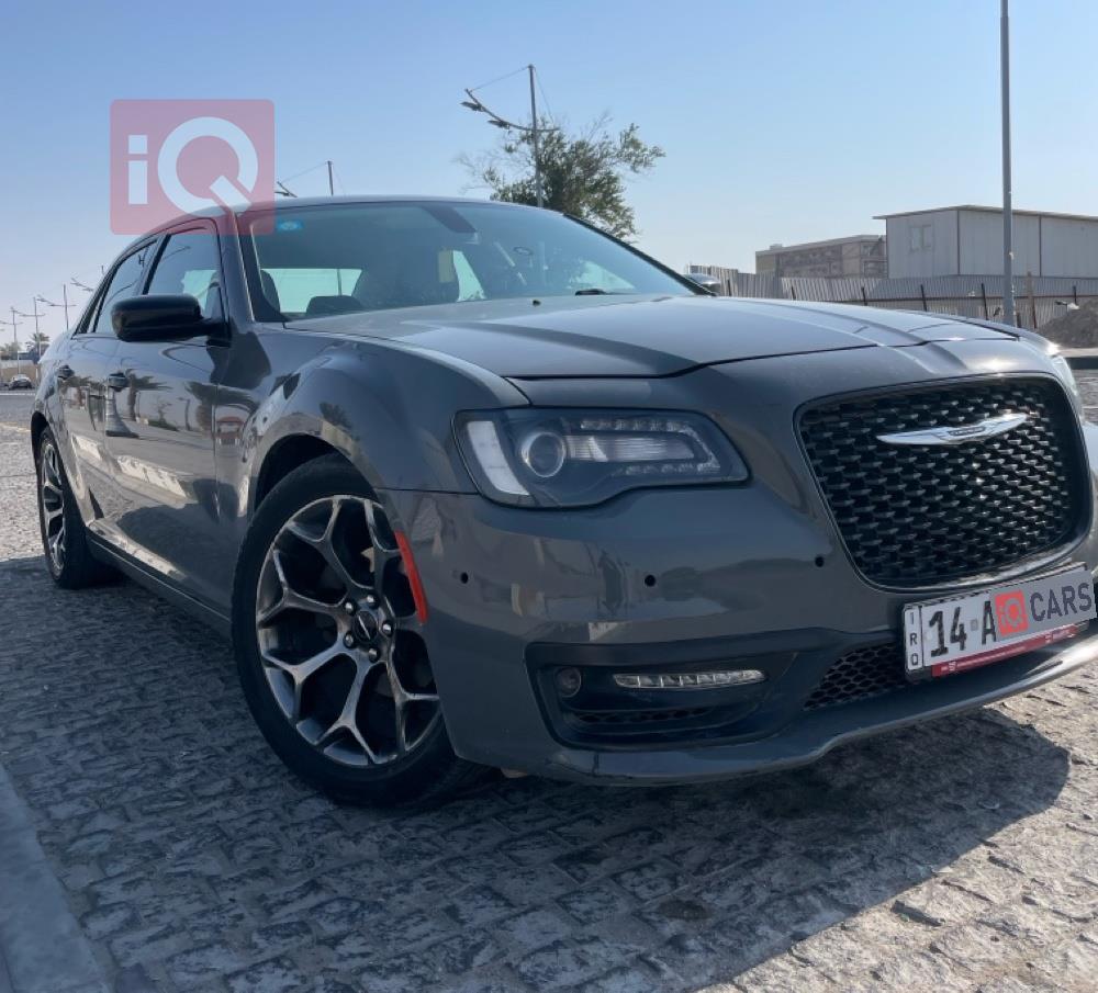 کرایسلەر 300